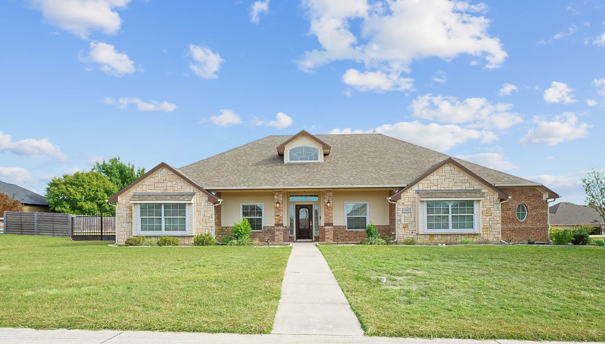 209 Clear Fork Trail Rhome TX 76078