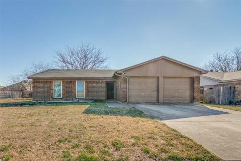 701 Meadowdale Drive Saginaw TX 76179