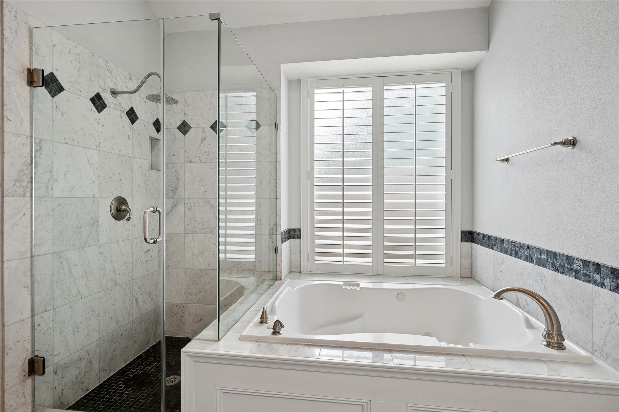 703 Heatherglen Drive Southlake TX 76092
