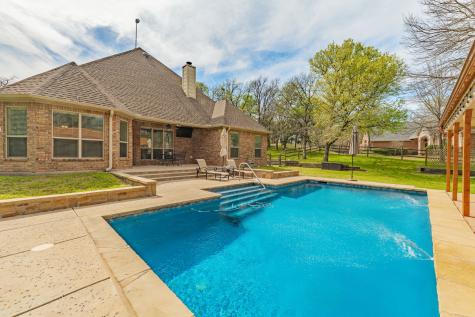 137 N Natural Spring Lane Azle TX 76020