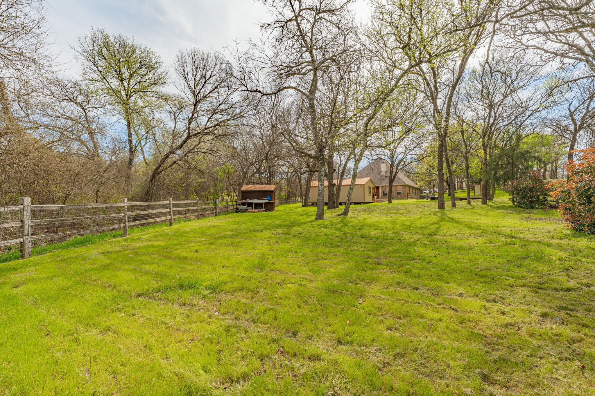 137 N Natural Spring Lane Azle TX 76020