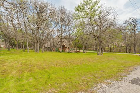 137 N Natural Spring Lane Azle TX 76020