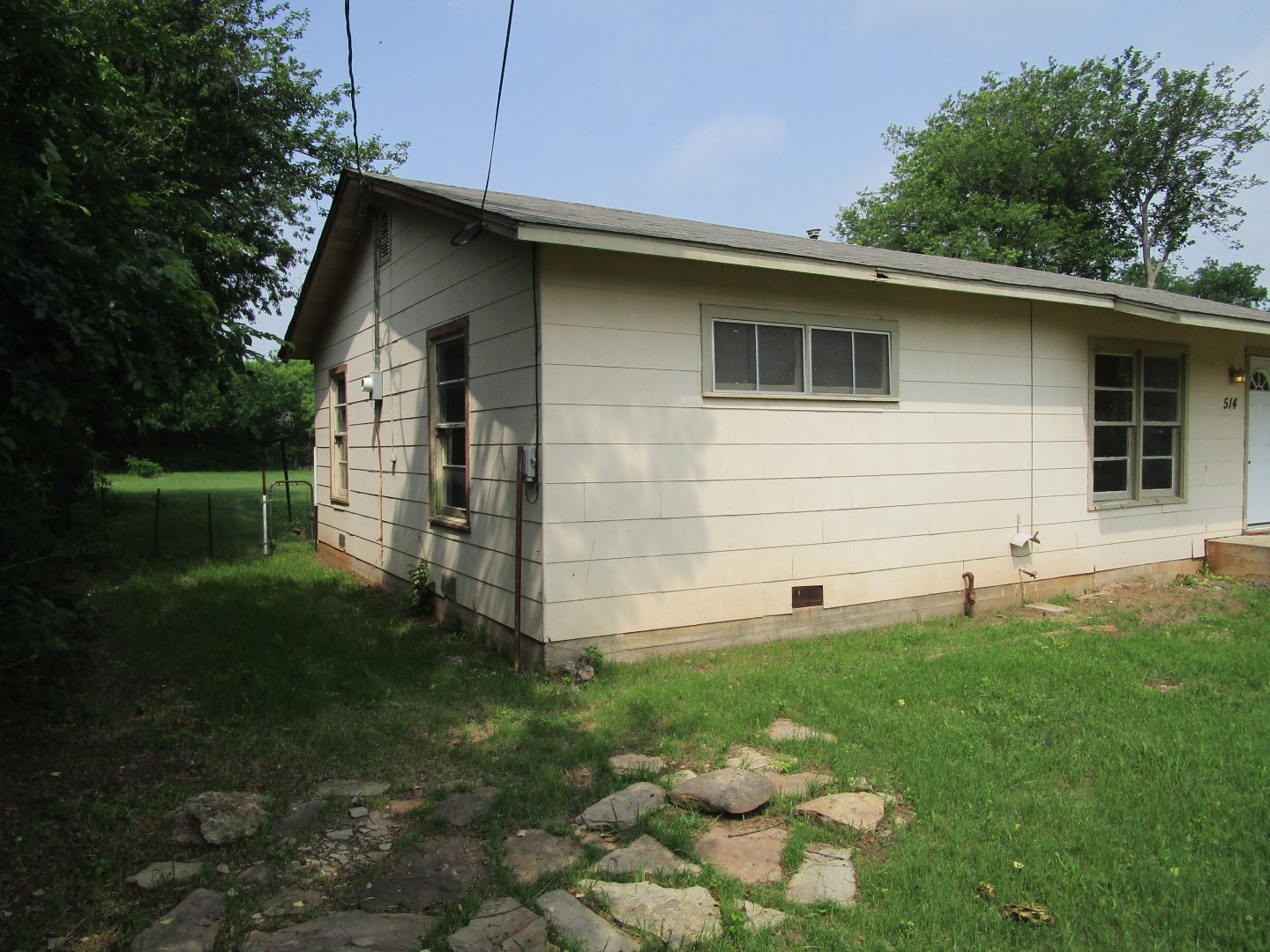 514 S Avenue C Olney TX 76374