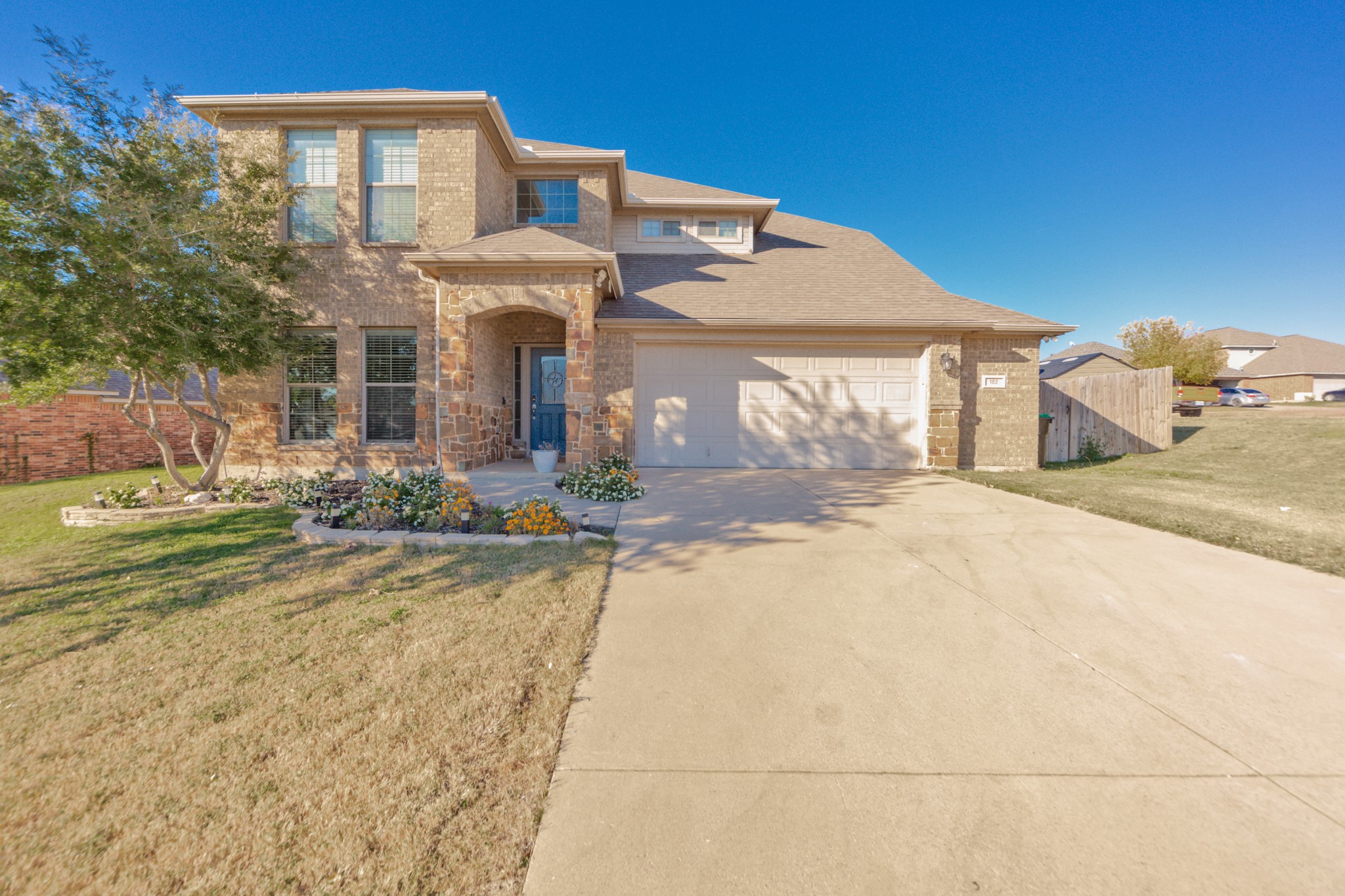 102 Smokehouse Court Newark TX 76071