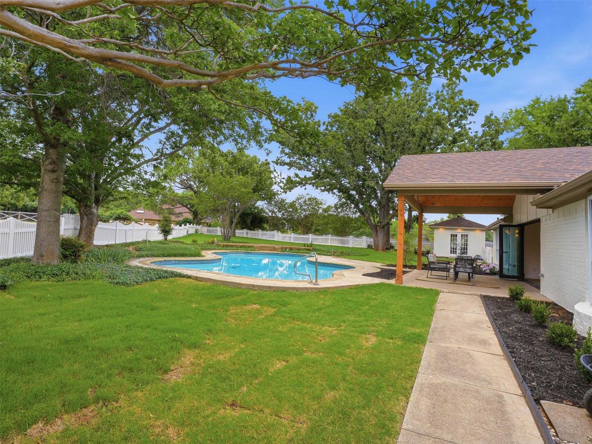105 Meadow Oak Court Double Oak TX 75077
