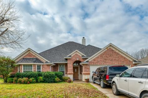 605 Carriage Lane Saginaw TX 76179