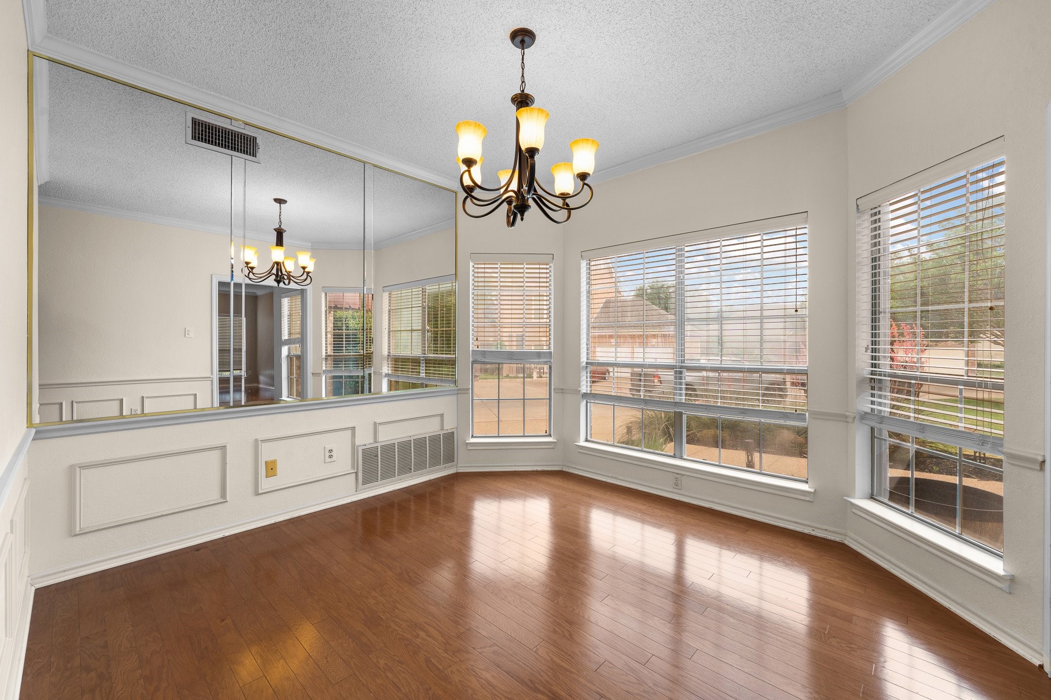 5956 River Bend Drive Benbrook TX 76132