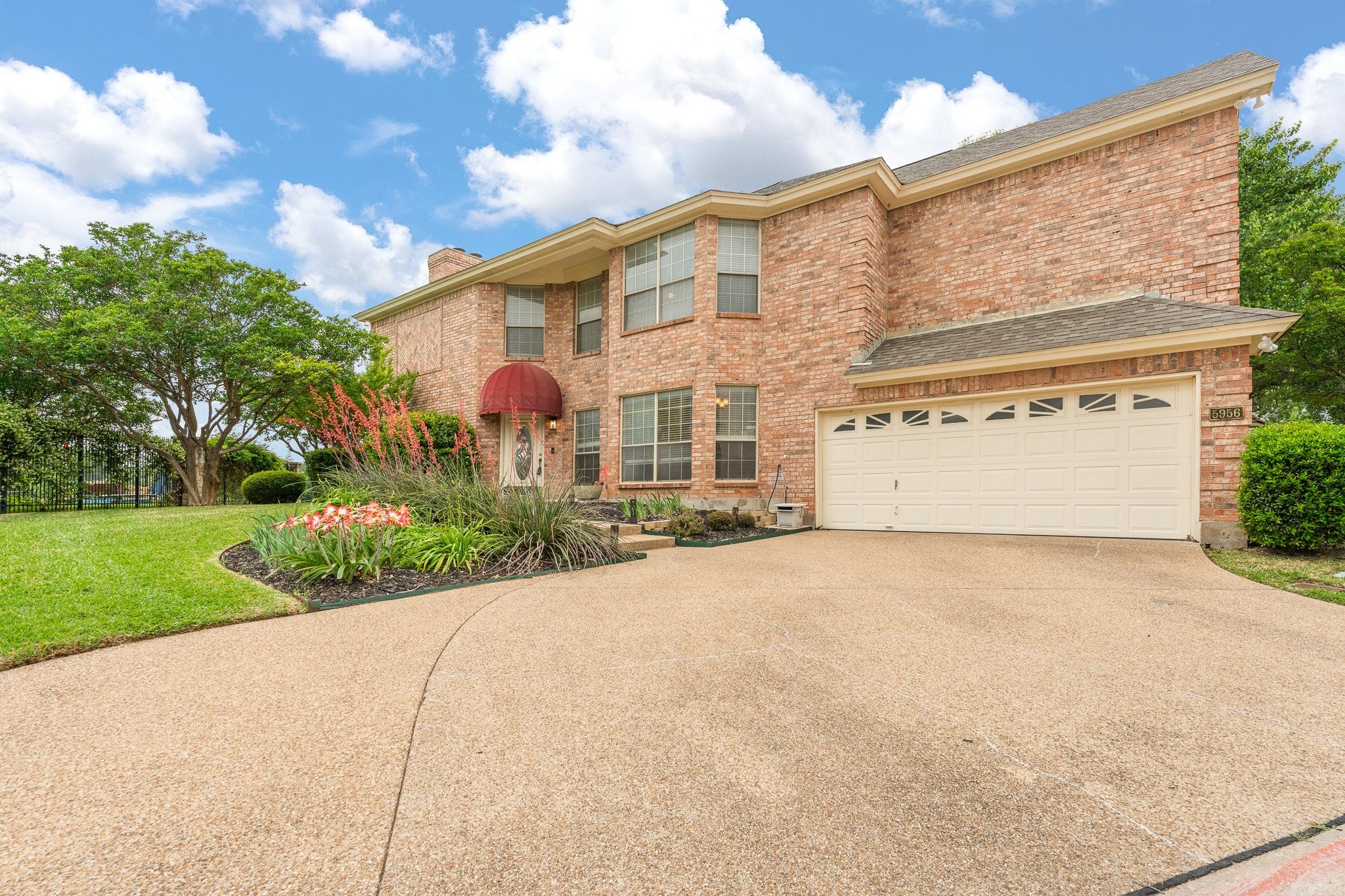 5956 River Bend Drive Benbrook TX 76132