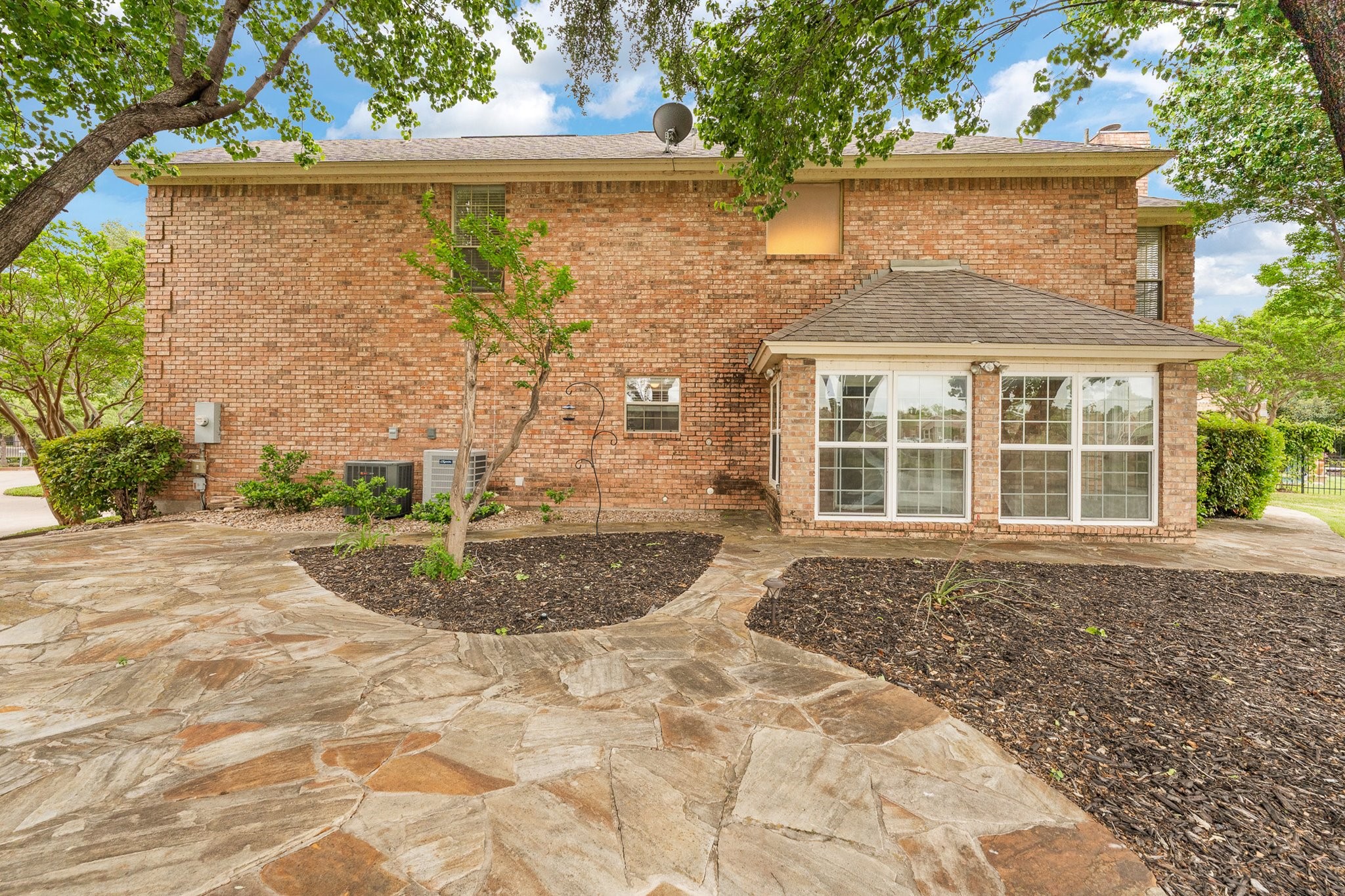 5956 River Bend Drive Benbrook TX 76132