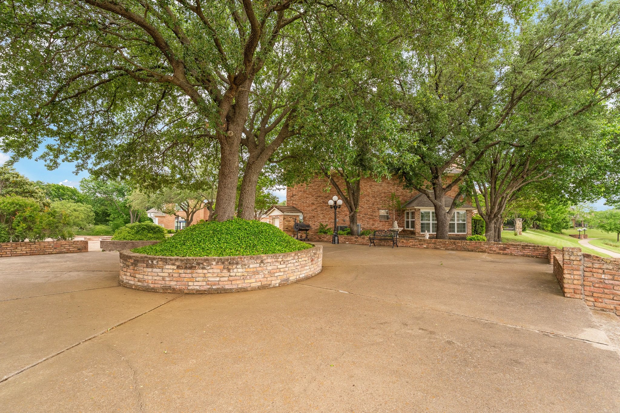5956 River Bend Drive Benbrook TX 76132