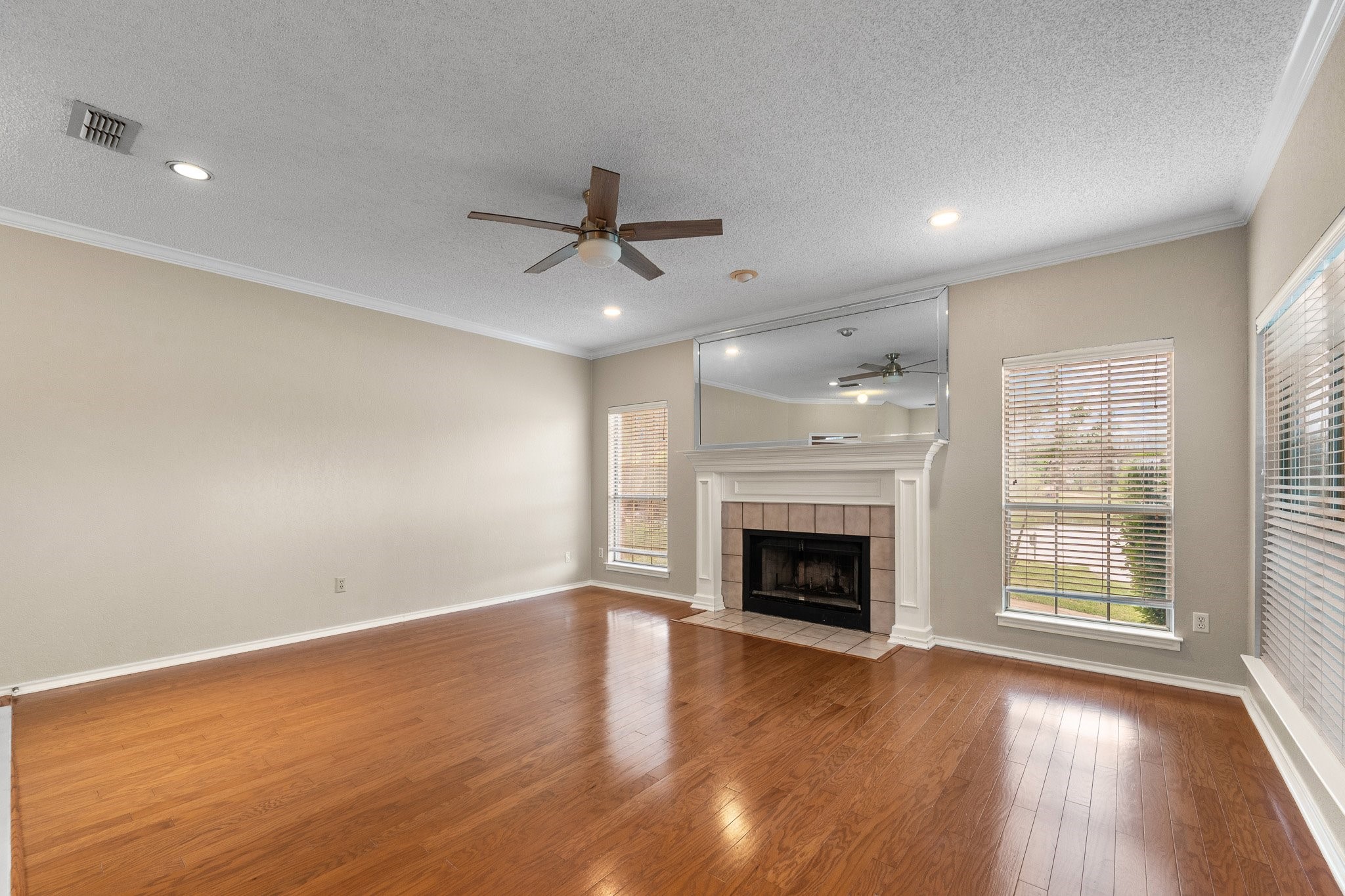 5956 River Bend Drive Benbrook TX 76132