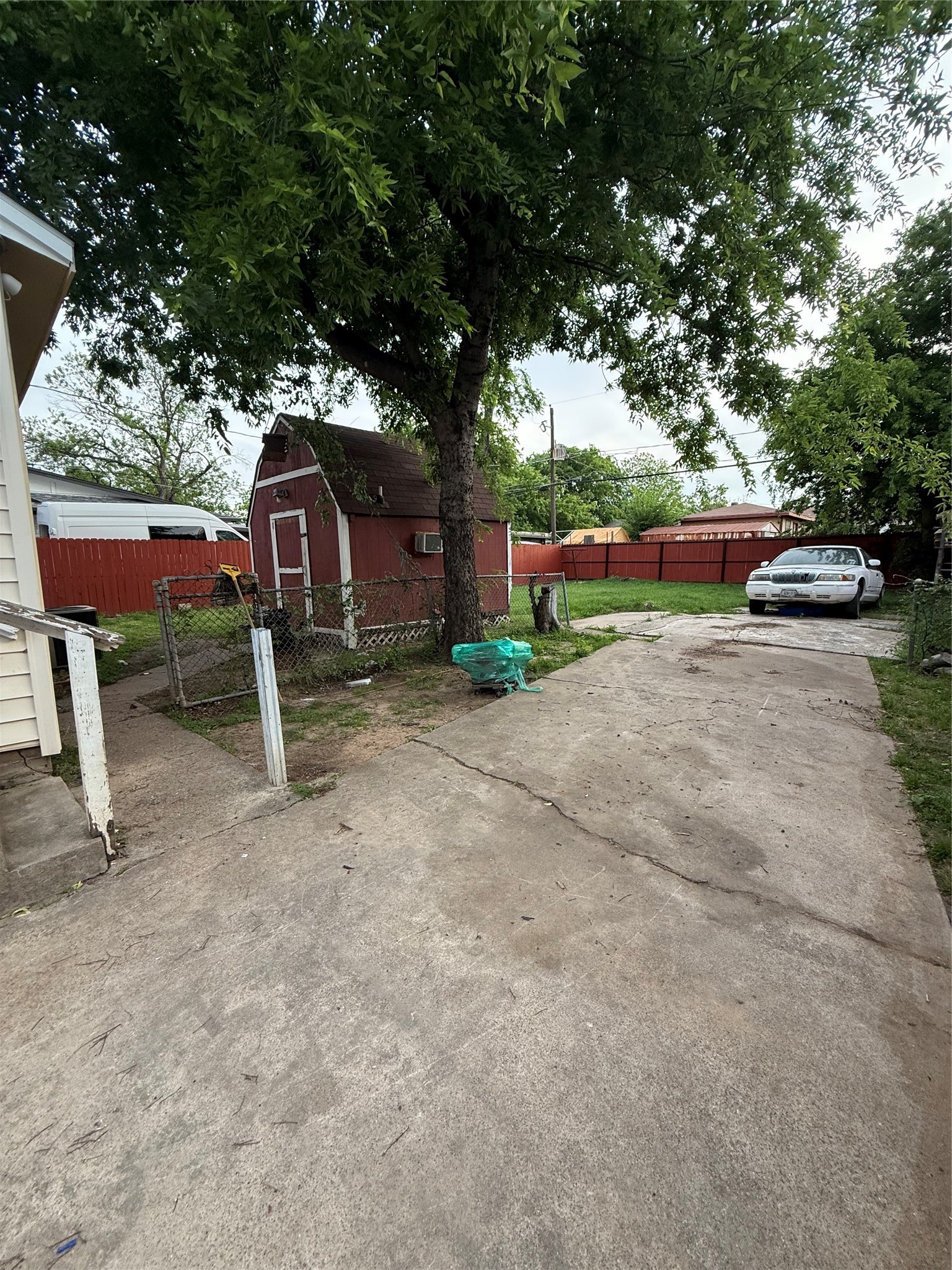 217 NW 14th Street Grand Prairie TX 75050