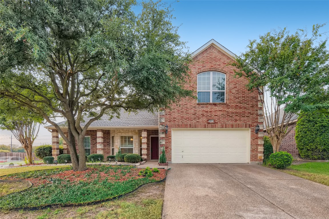 8401 Estandarte Court Benbrook TX 76126