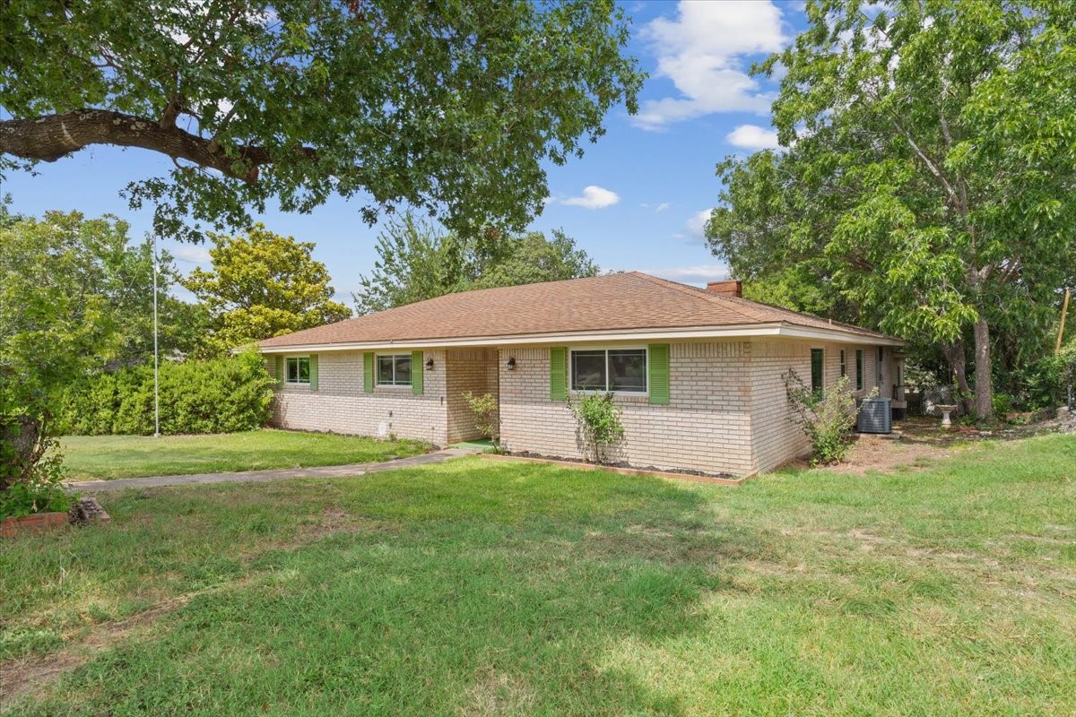 849 Arlington Drive Woodway TX 76712