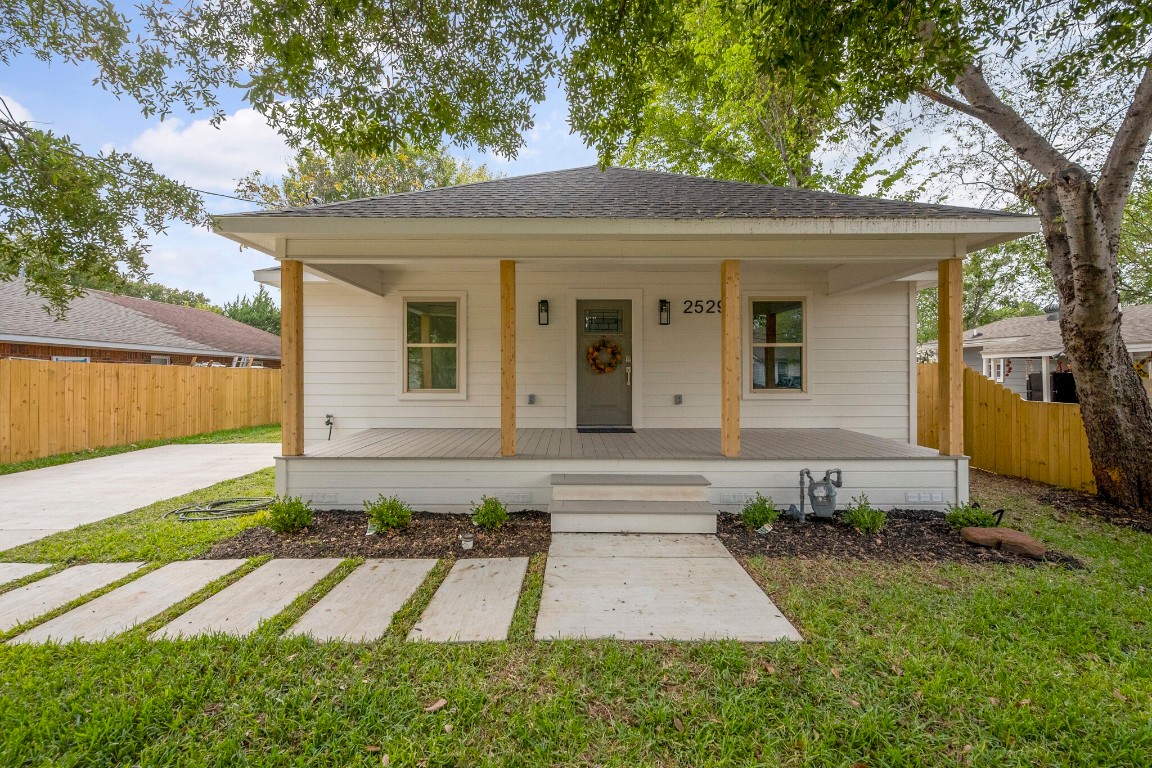 2529 Kenesaw Drive Dallas TX 75212