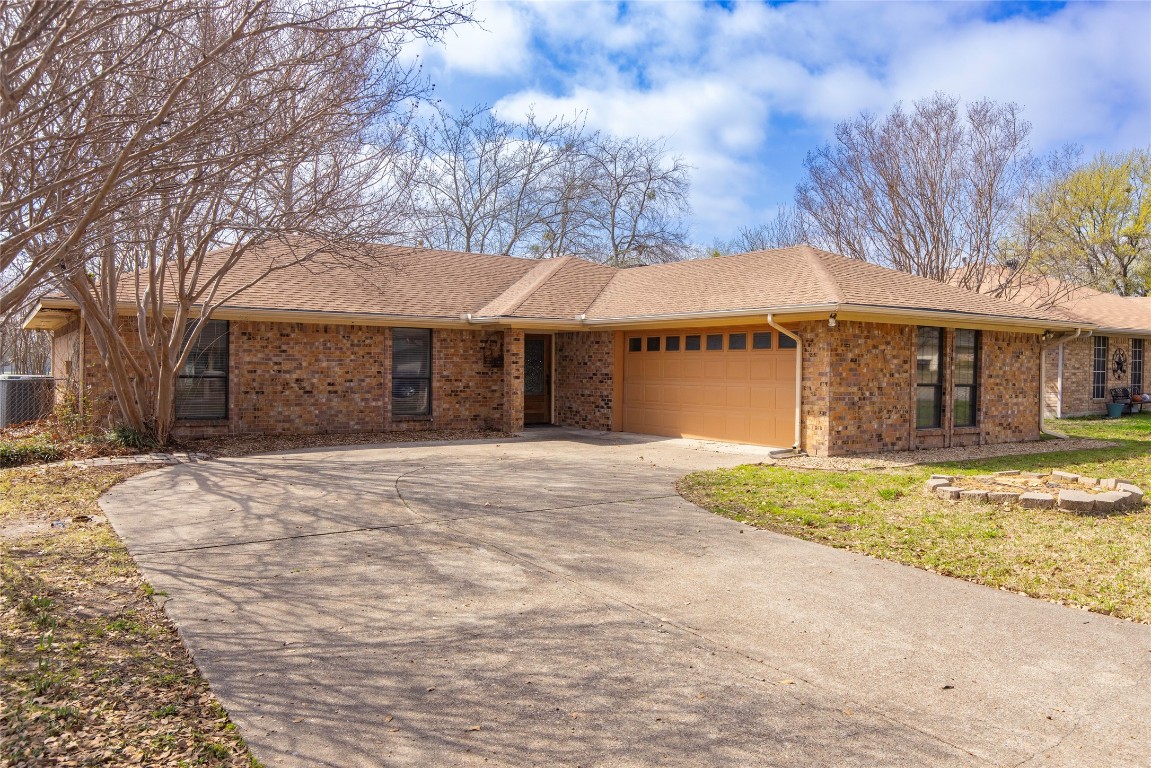 623 Cleveland Street Greenville TX 75401