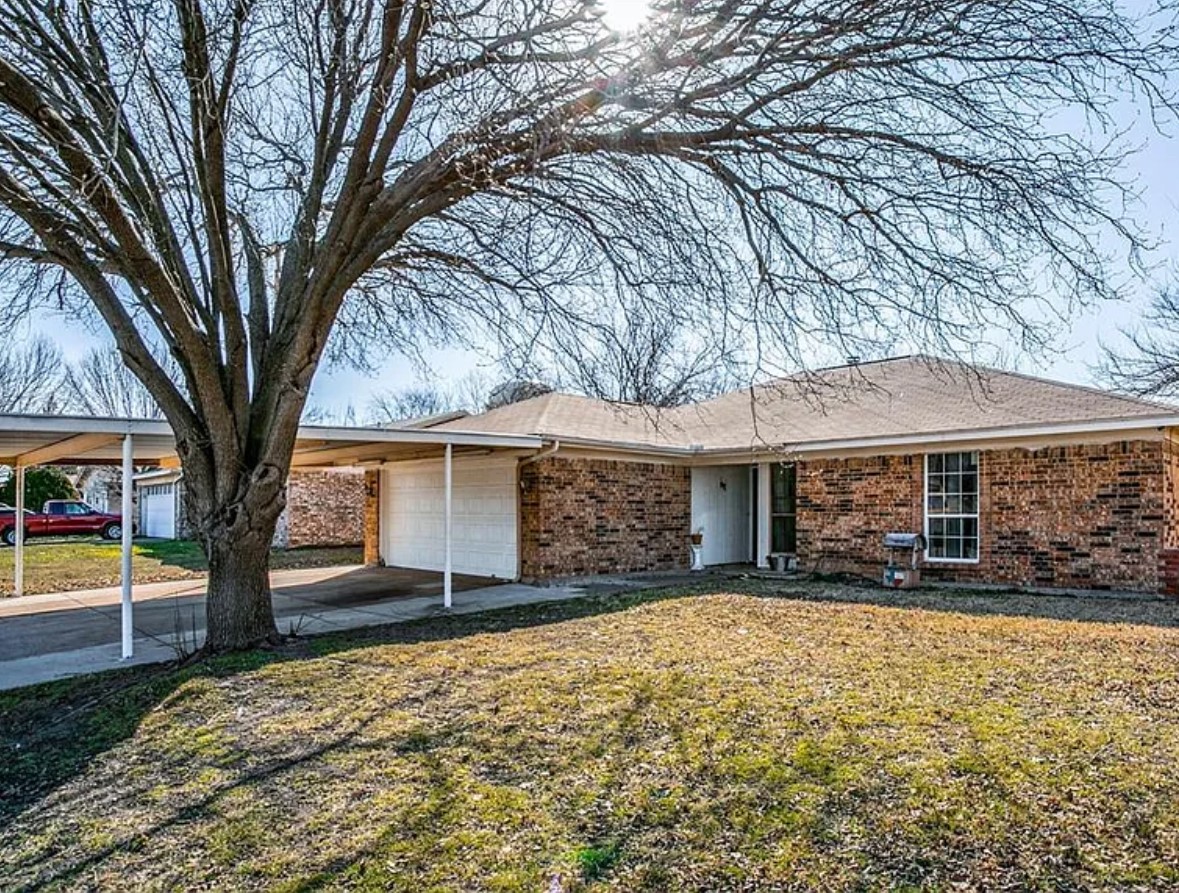 1213 Dennis Drive Saginaw TX 76179