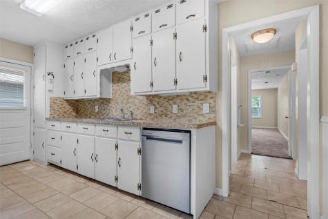 5441 Thomas Lane River Oaks TX 76114