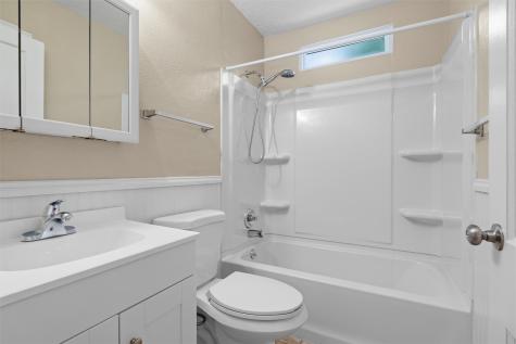 5441 Thomas Lane River Oaks TX 76114