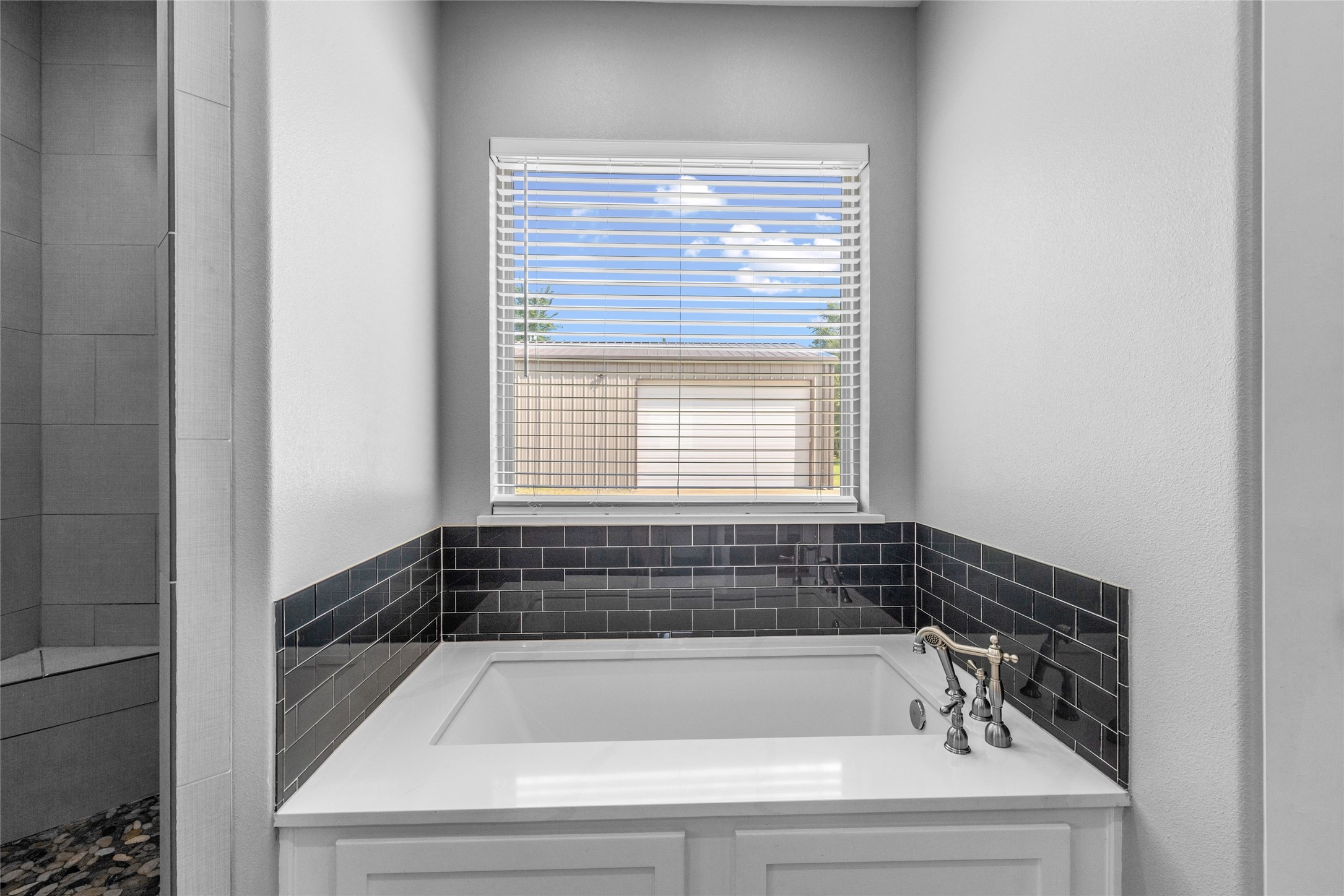 3917 County Road 3323 Greenville TX 75402