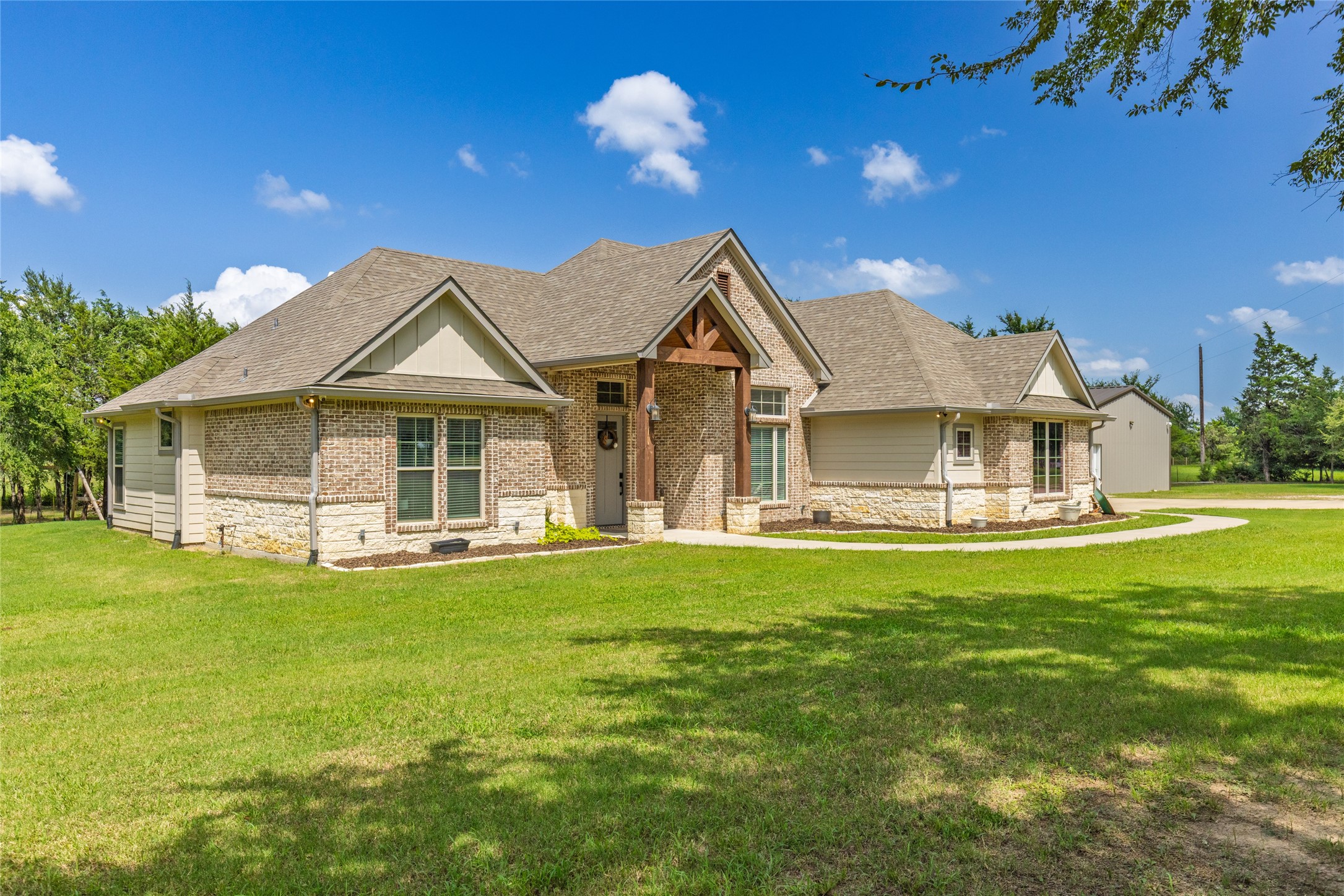 3917 County Road 3323 Greenville TX 75402