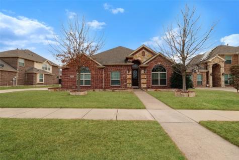 832 E Danbury Drive Desoto TX 75115