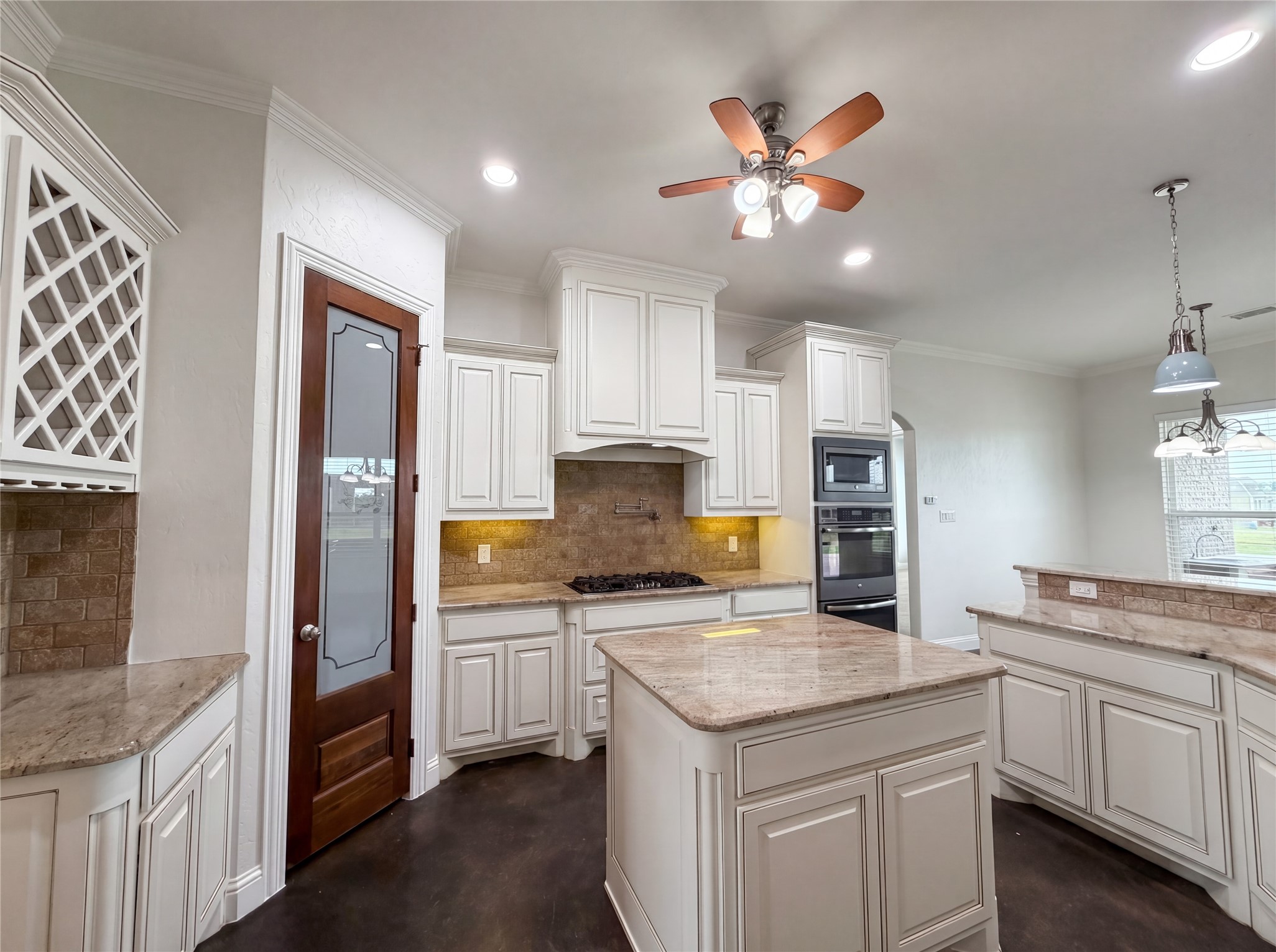 13341 Escalara Lane Justin TX 76247