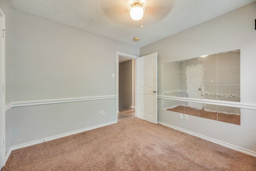 5610 Eagle Rock Road Arlington TX 76017