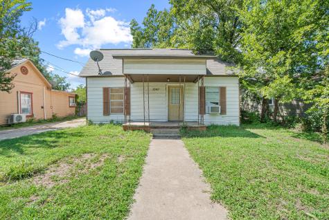 1040 N Clinton Street Stephenville TX 76401