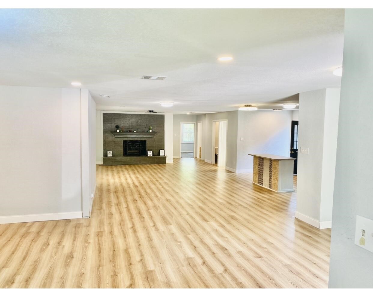 1574 Madrid Street Dallas TX 75216