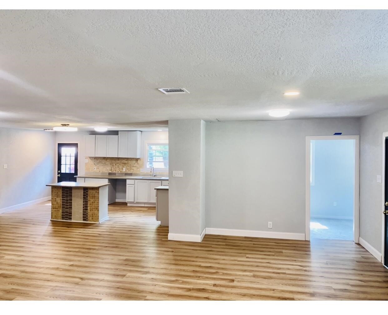 1574 Madrid Street Dallas TX 75216