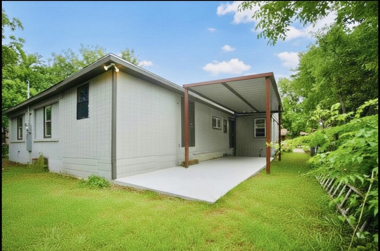 1574 Madrid Street Dallas TX 75216