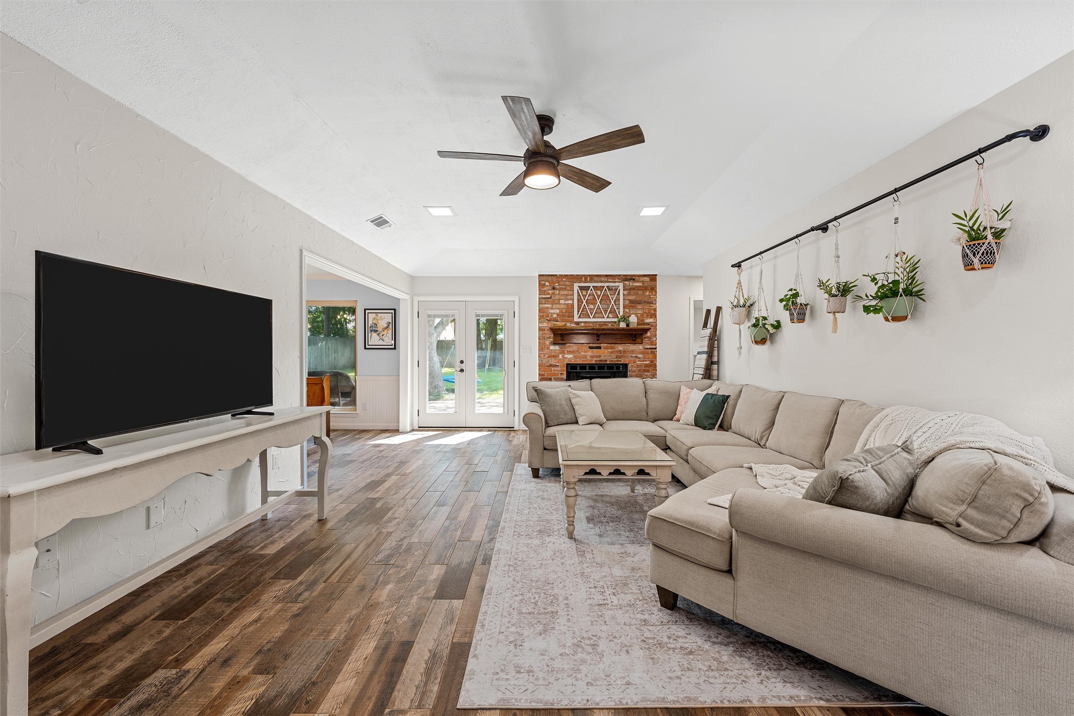 123 Marylee Drive Hewitt TX 76643