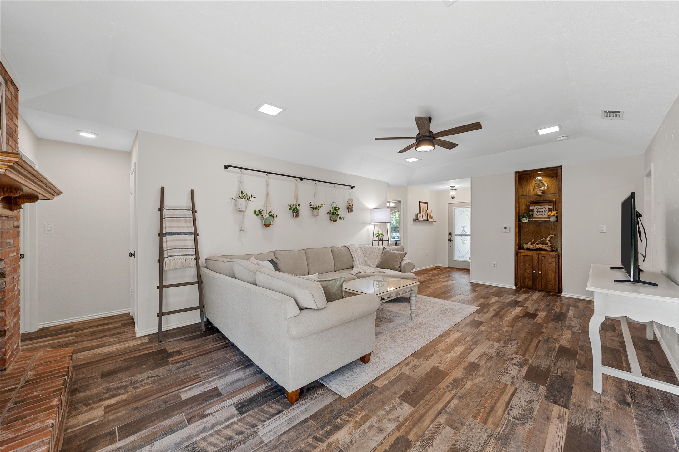 123 Marylee Drive Hewitt TX 76643