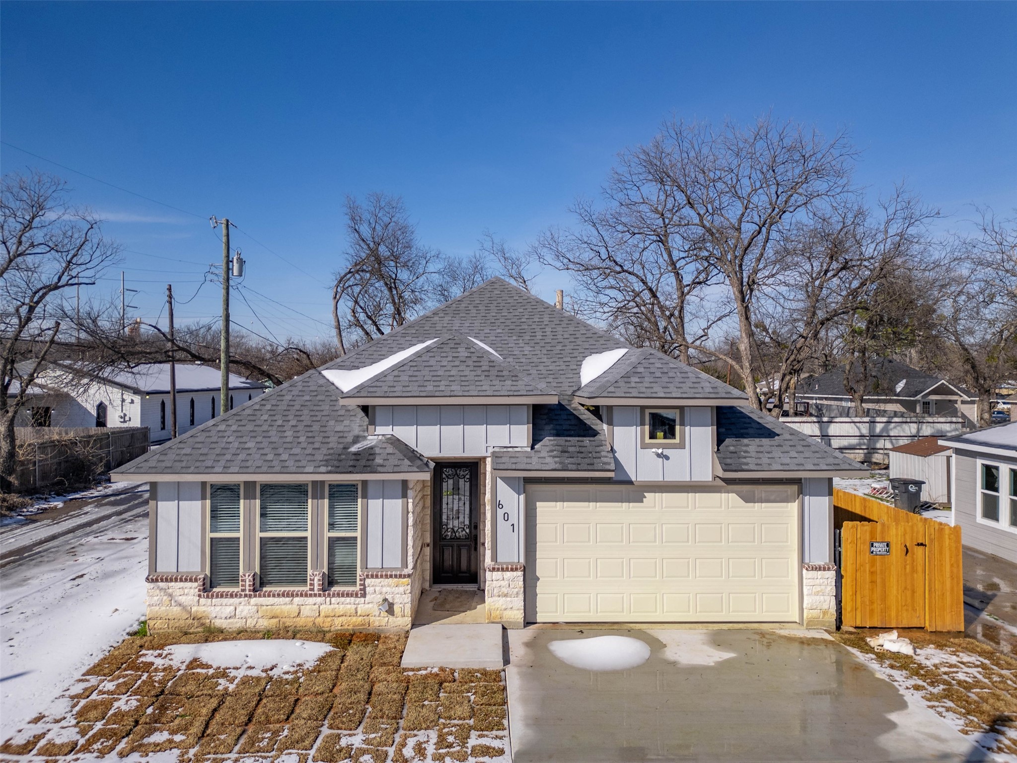 601 E Willingham Street Cleburne TX 76031