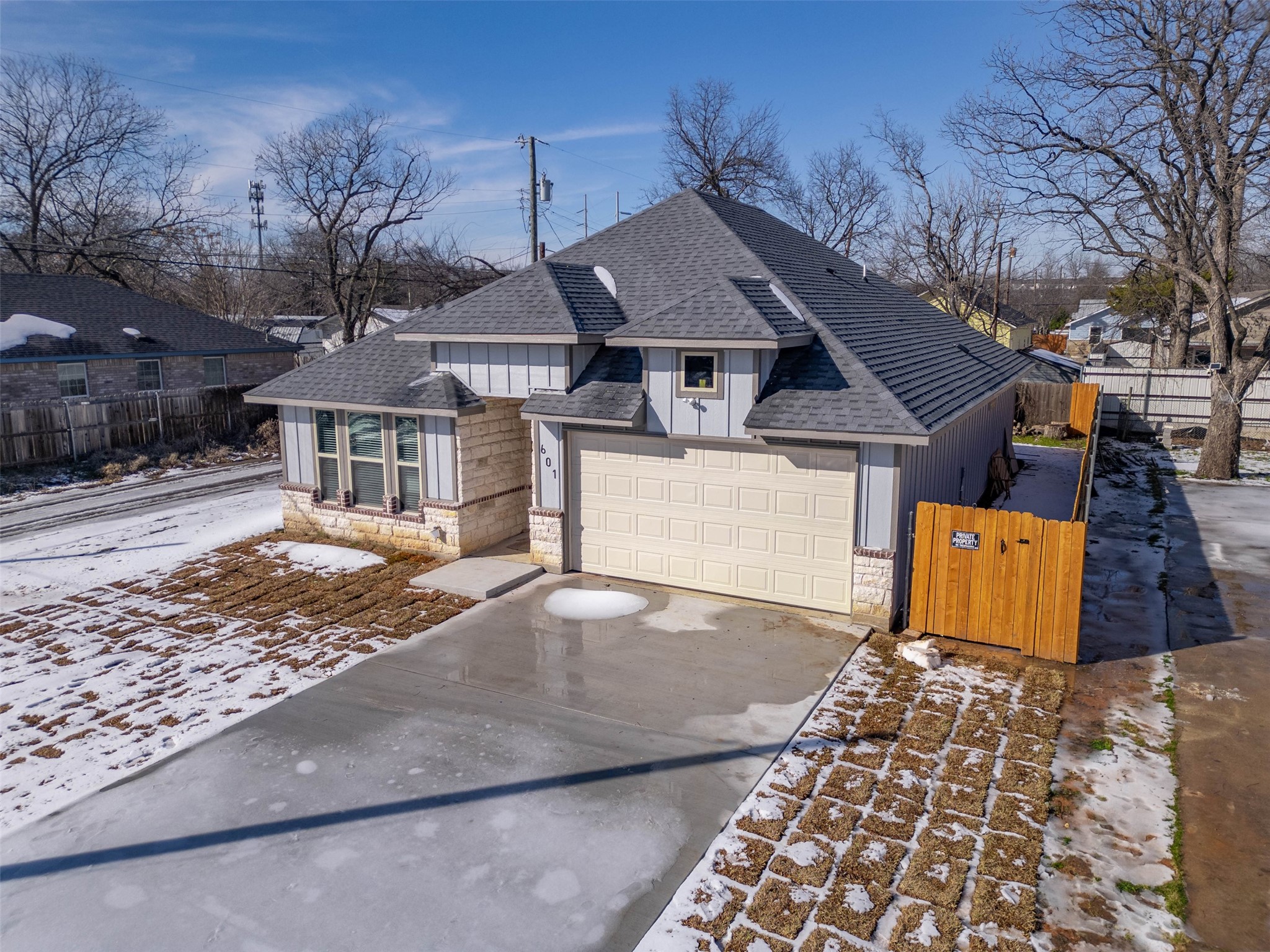 601 E Willingham Street Cleburne TX 76031