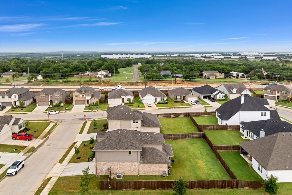 2400 Peebles Lane Denton TX 76207