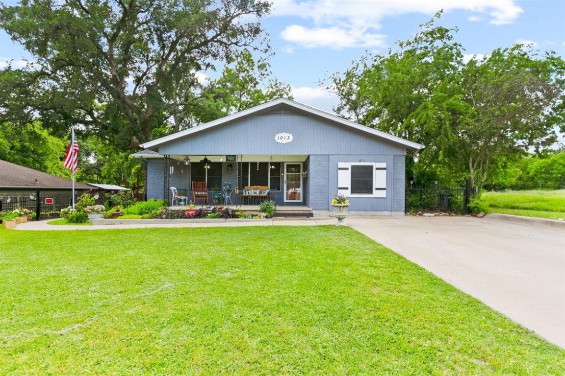 1013 Hanover Street Weatherford TX 76086