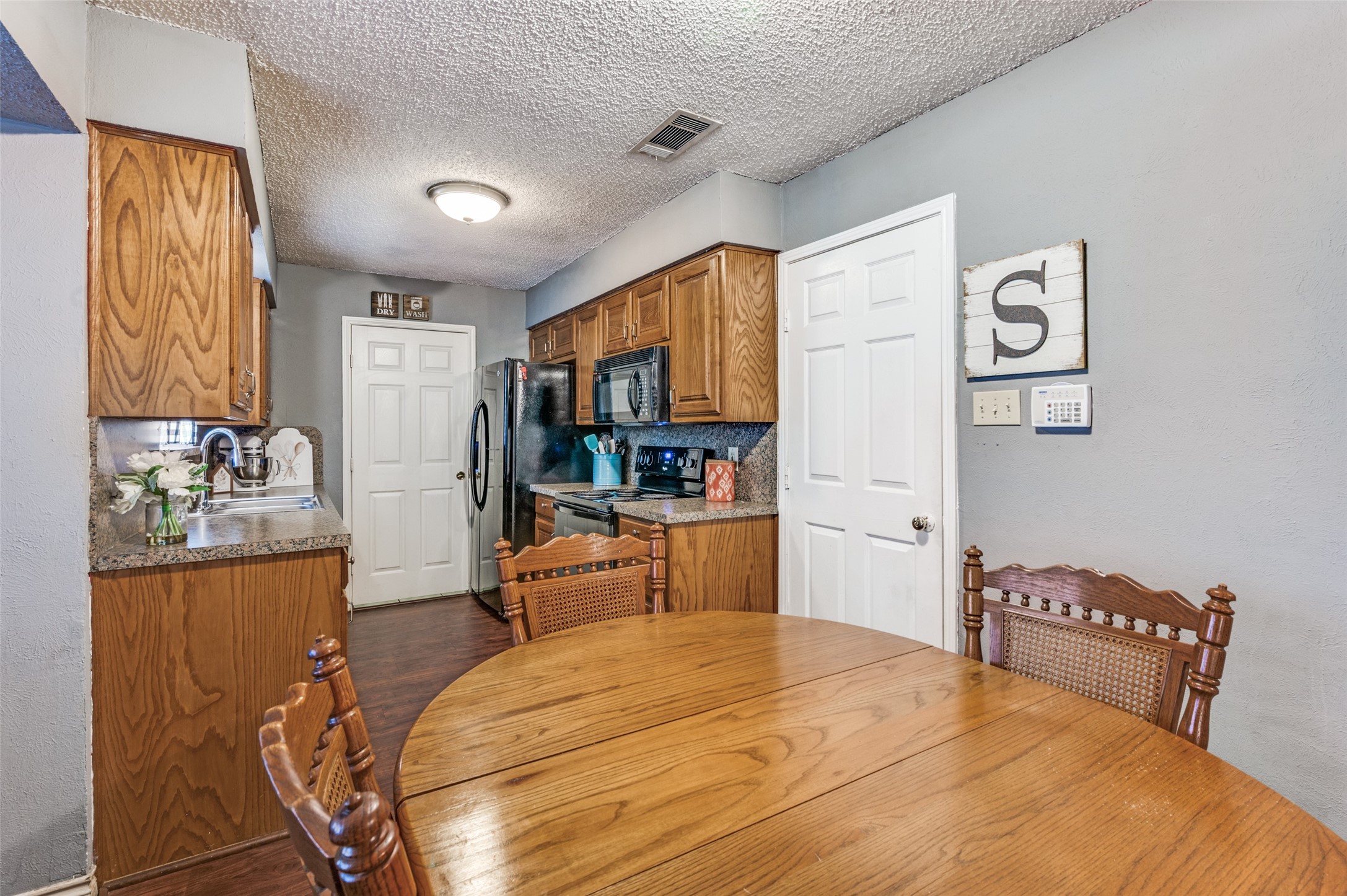 600 Sue Ann Lane Burleson TX 76028