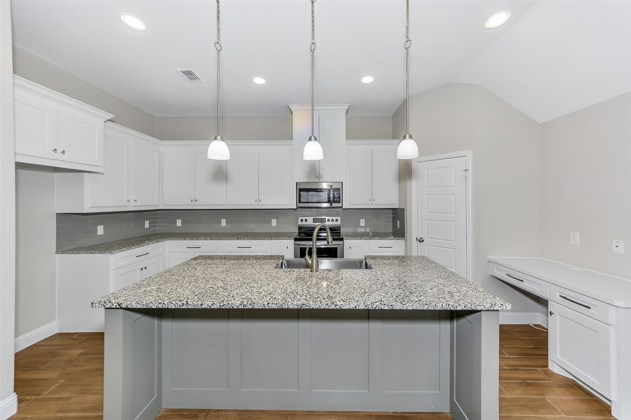 933 E 5th Street Springtown TX 76082