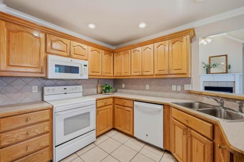 2507 Renaissance Circle Denison TX 75020