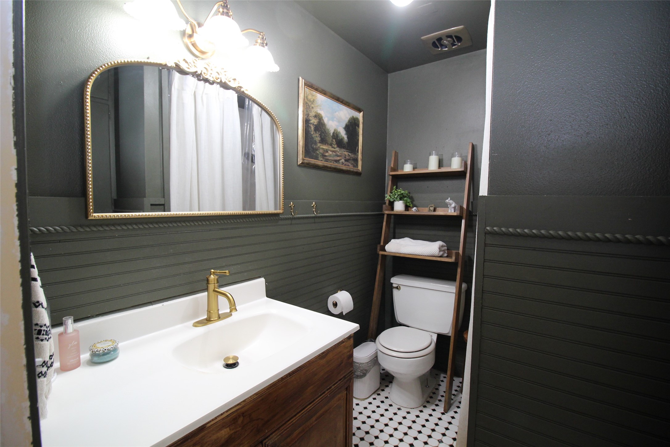 810 W Eden Street Munday TX 76371