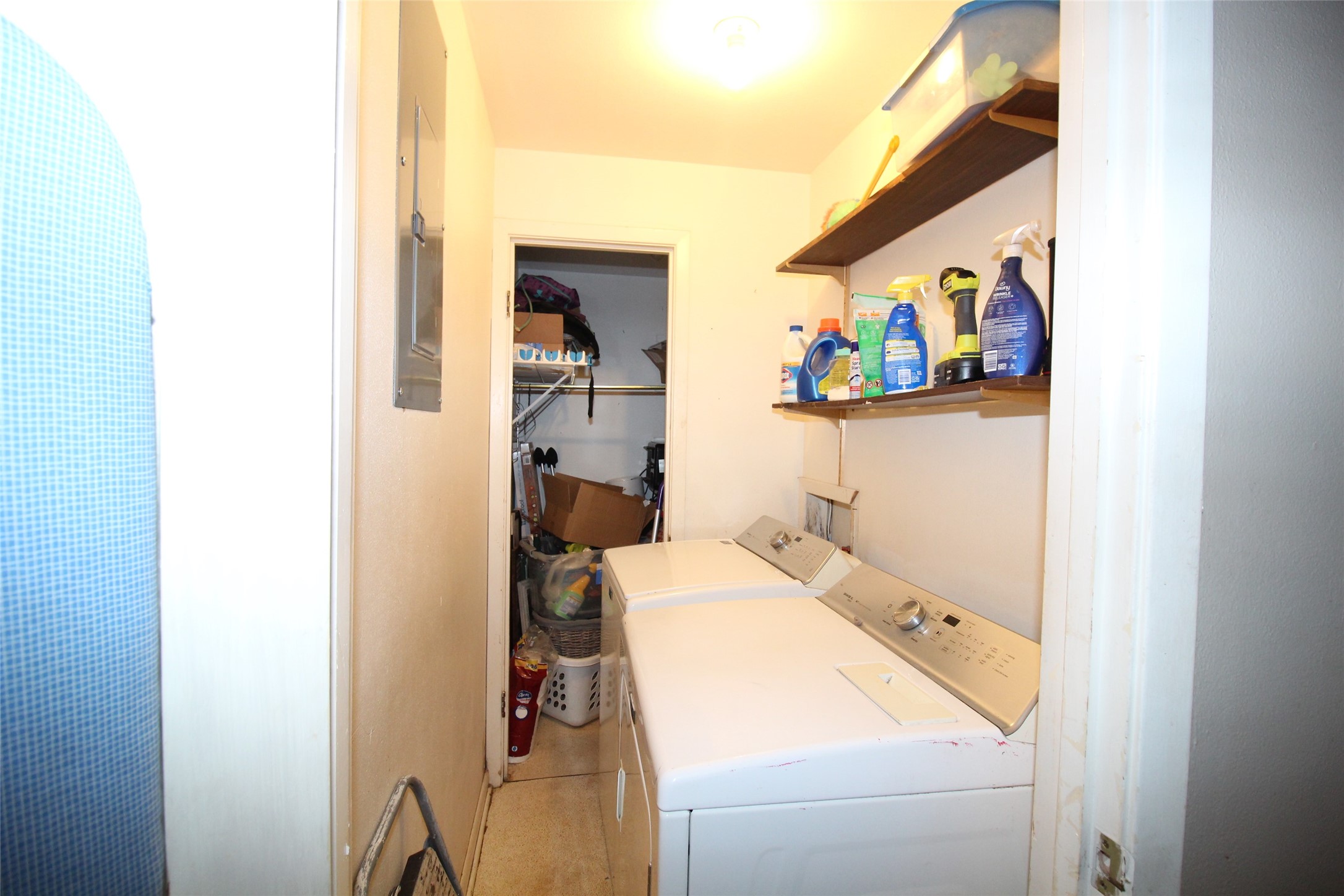 810 W Eden Street Munday TX 76371