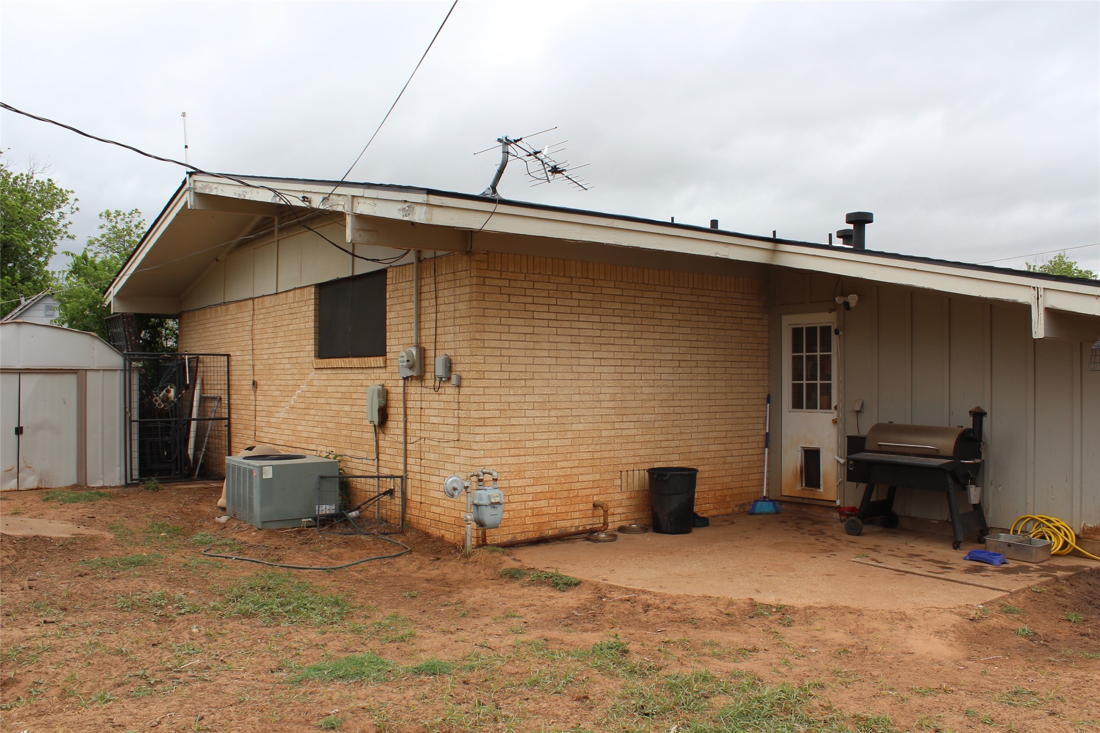 810 W Eden Street Munday TX 76371
