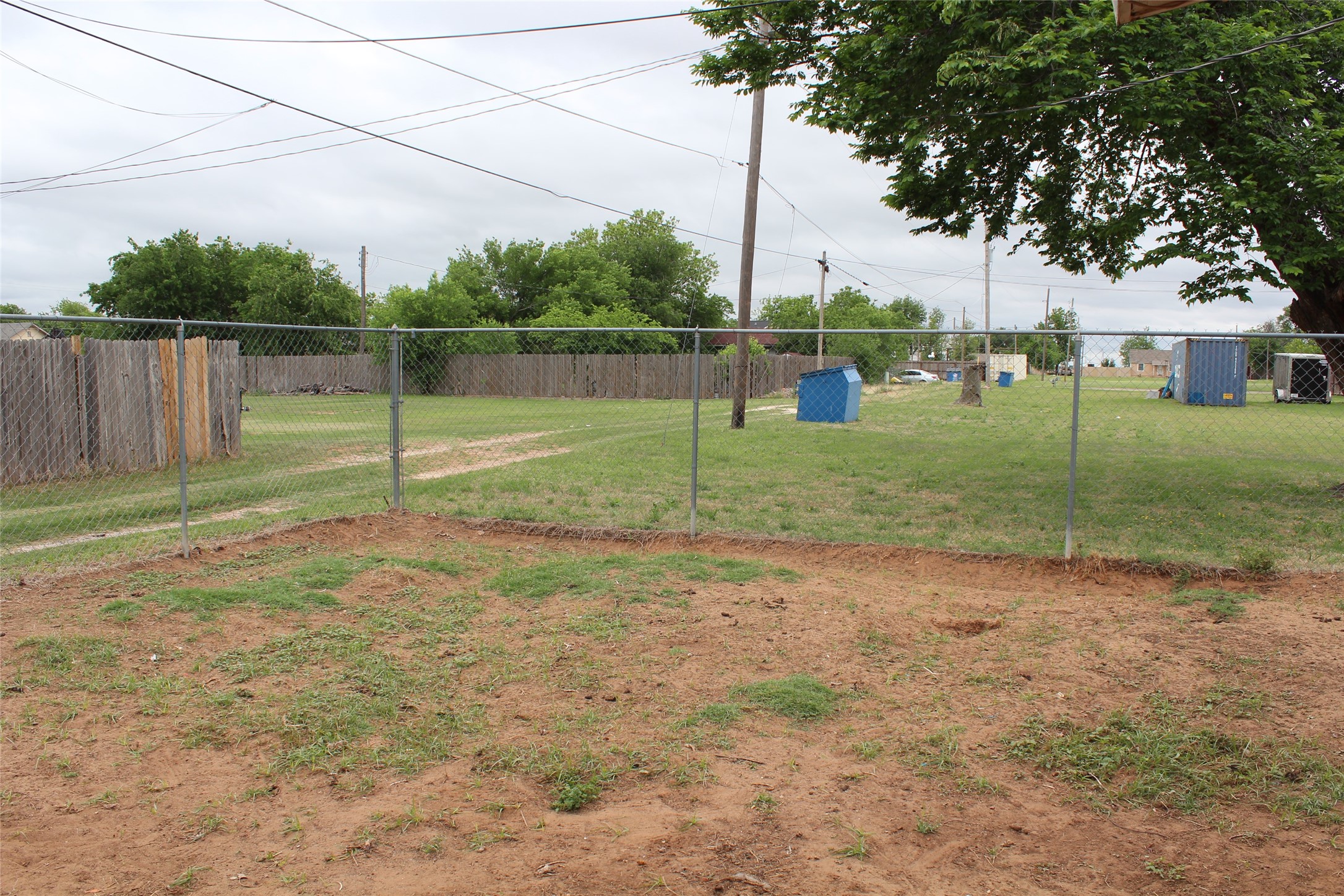 810 W Eden Street Munday TX 76371