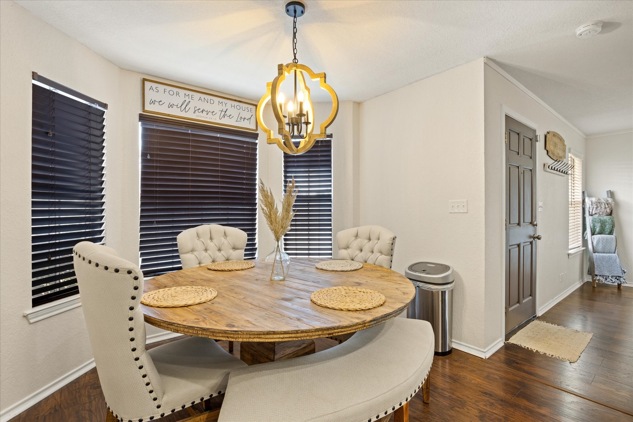 1709 W Doyle Street Granbury TX 76048