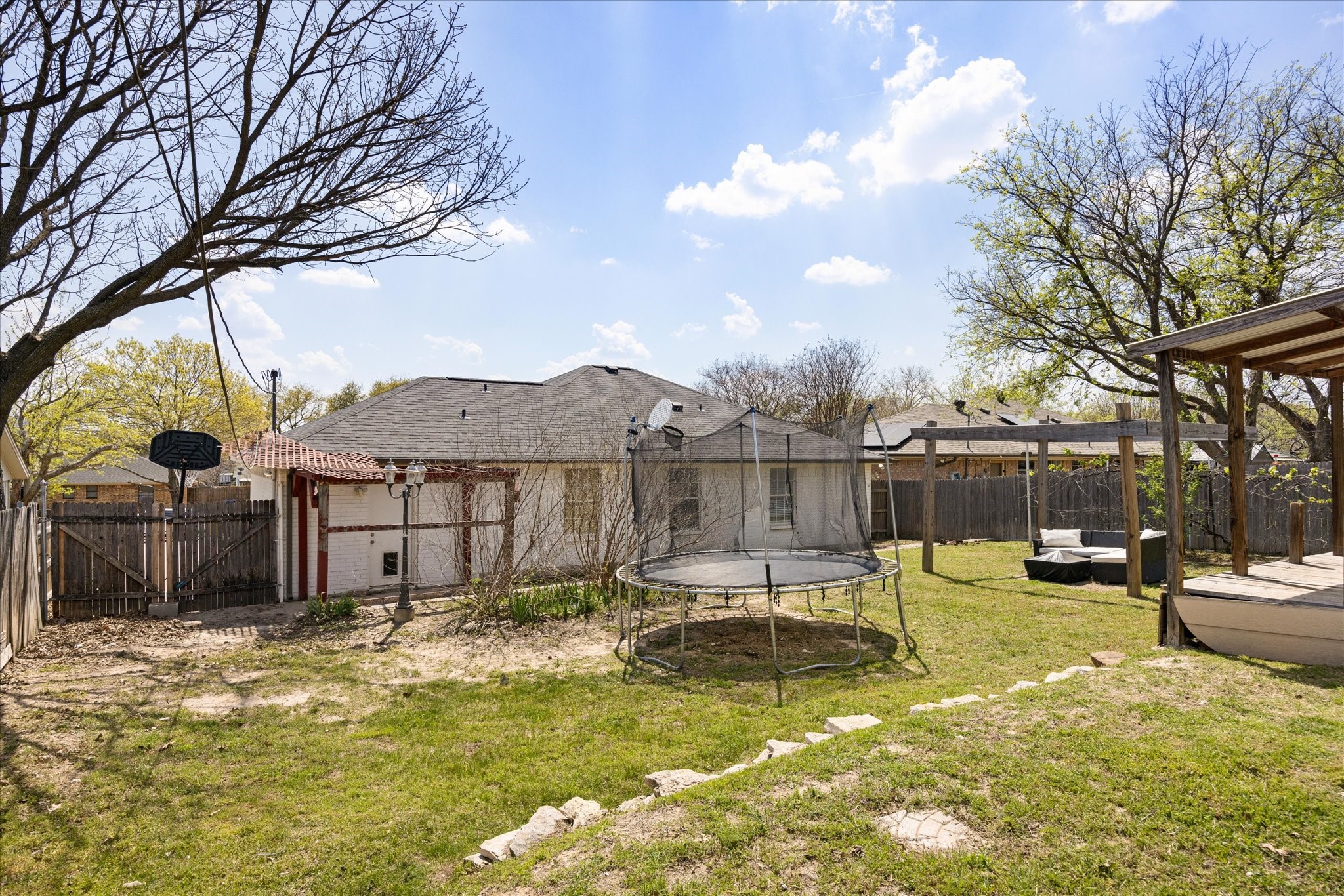 1709 W Doyle Street Granbury TX 76048