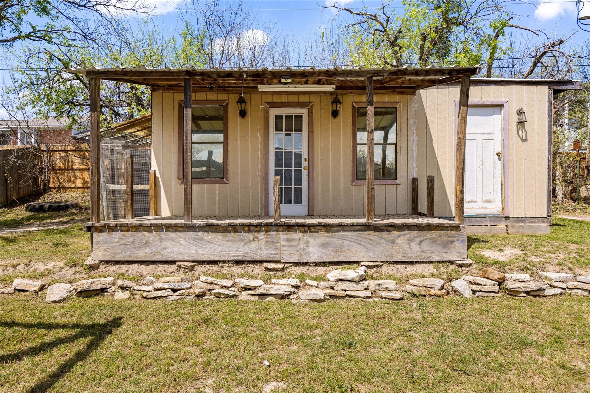 1709 W Doyle Street Granbury TX 76048