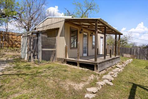 1709 W Doyle Street Granbury TX 76048