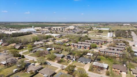1709 W Doyle Street Granbury TX 76048